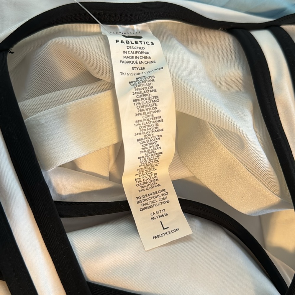 Fabletics yoga athleisure 2 halter tops... removable cups - Picture 6 of 6